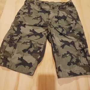 Arizona camouflage cargo shorts size 16 Boys